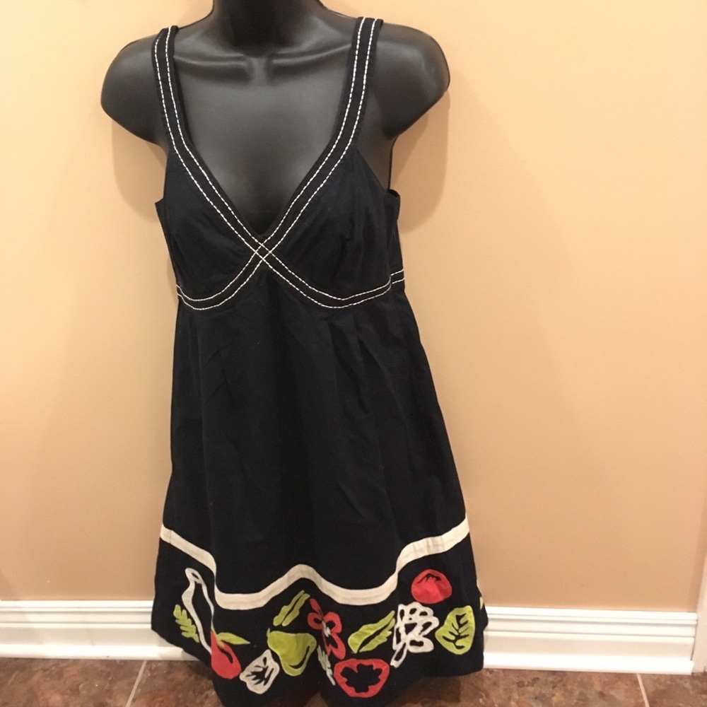 Anthropologie Maeve salad days dress 4 black appliquéd fruit & flowers hemline